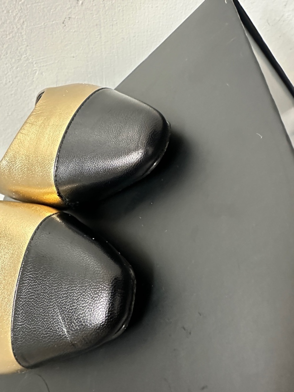 Veronica Beard Carlotta Metallic Gold and Black Leather Slip-On Mules, so comfy - Picture 9 of 9